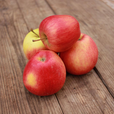 Produktfoto zu Äpfel "Pinova" 10 kg-Kiste