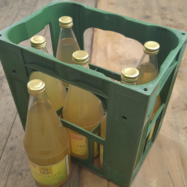 Produktfoto zu Apfelsaft-Kiste