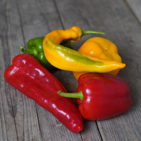Produktfoto zu Bunte unperfekte Paprika-Mischung