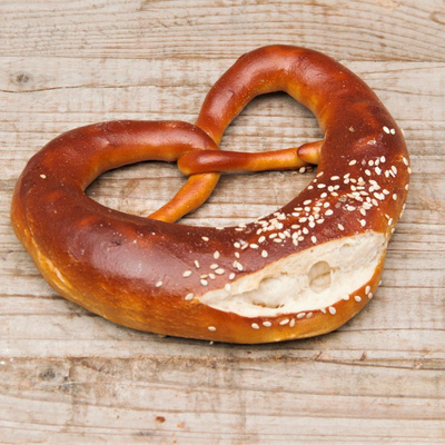 Produktfoto zu Laugenbrezel mit Sesam